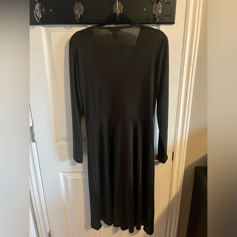 H&M Wrap Dress - Picture 3 of 3